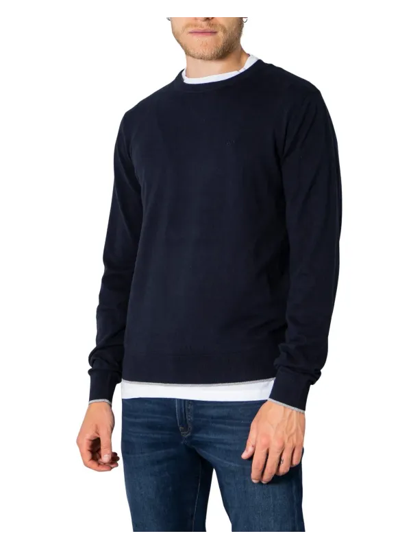 Dunkler Kapuzenpullover mit weißen Details Dunkler Kapuzenpullover mit weißen Details