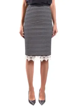 "Eleganter Pinko Damenrock – Stilvoller Blickfang"