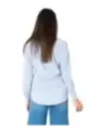 Weiße Bluse mit Jeans getragen
