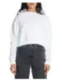 Weiße Cropped Hoodie mit Jeans