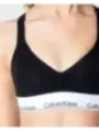 Schwarzer Calvin Klein BH Nahaufnahme