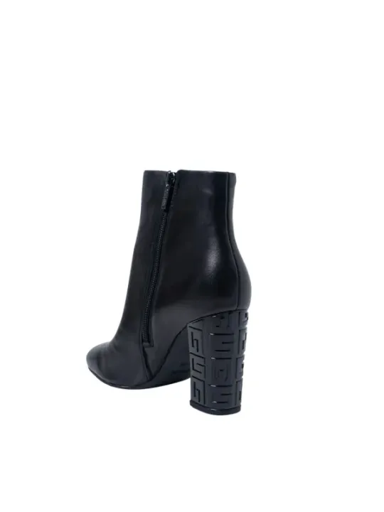 "Guess Stiefel im Sale | Guess - Guess Stivali Donna online kaufen"|Planet-Deluxe