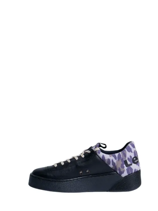 Schwarzer Camouflage Levi's Sneaker Schuh