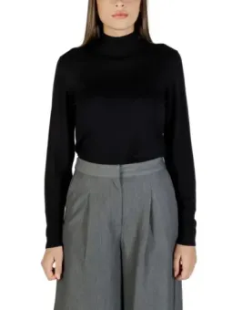 "Ichi Maglia Donna: Stilvoller Damenpullover erleben"