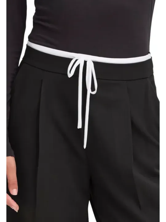 Ichi Damenhose 493334 – Stilvolle Eleganz und Komfort Ichi Damenhose 493334 – Stilvolle Eleganz und Komfort