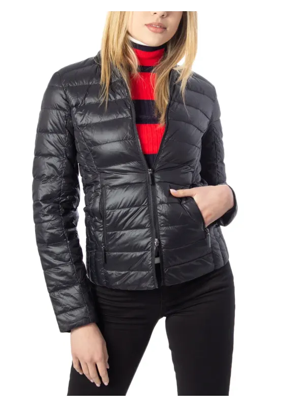 Schwarze, gesteppte Cropped-Jacke mit Reißverschluss