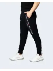 Tommy Hilfiger Herren Jeans 493052 – Stil & Komfort