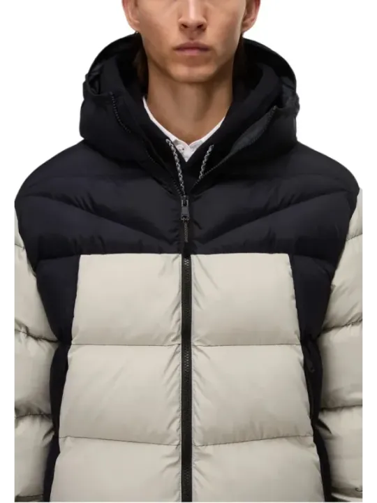 "Stylische Napapijri Herrenjacke – Funktional & Modisch"