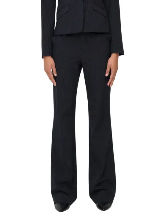 "Stilvolle Only Damenhose 493670 – Komfort & Eleganz" "Stilvolle Only Damenhose 493670 – Komfort & Eleganz"