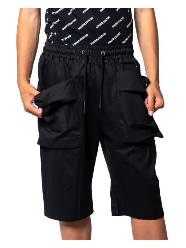 Schwarze Cargoshorts mit vielen Taschen Schwarze Cargoshorts mit vielen Taschen
