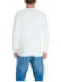 Beiger Wollpullover mit blauem Rücken