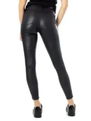 Schwarze Lederhose, schmal geschnitten
