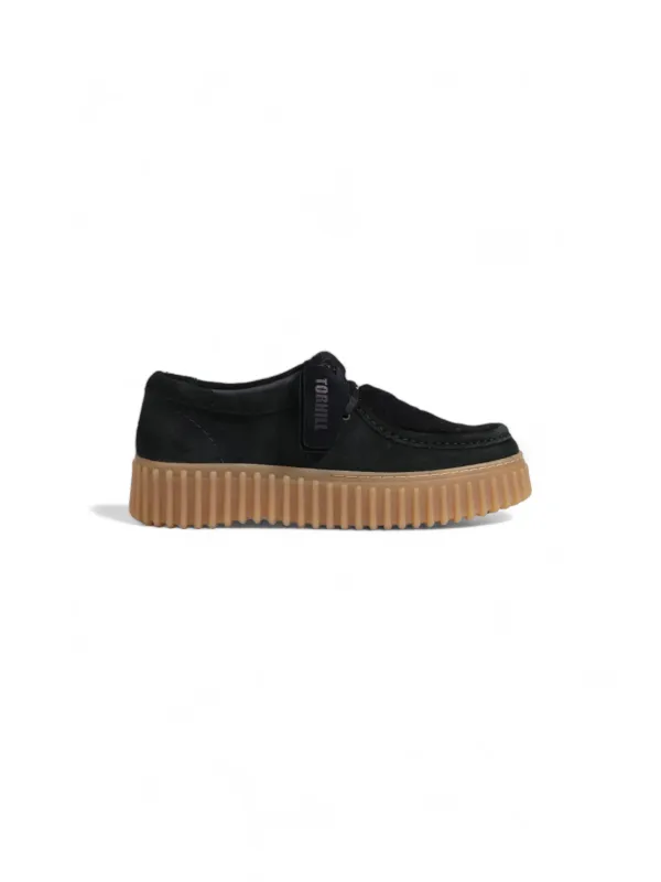Schwarzer Clarks Schuh mit Profilsohle