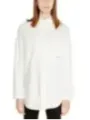 Weiße Bluse mit Metallic-Stickerei