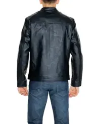 Schwarze Lederjacke klassischer Biker-Stil