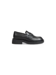 Schwarzer Leder-Loafer mit klobiger Sohle