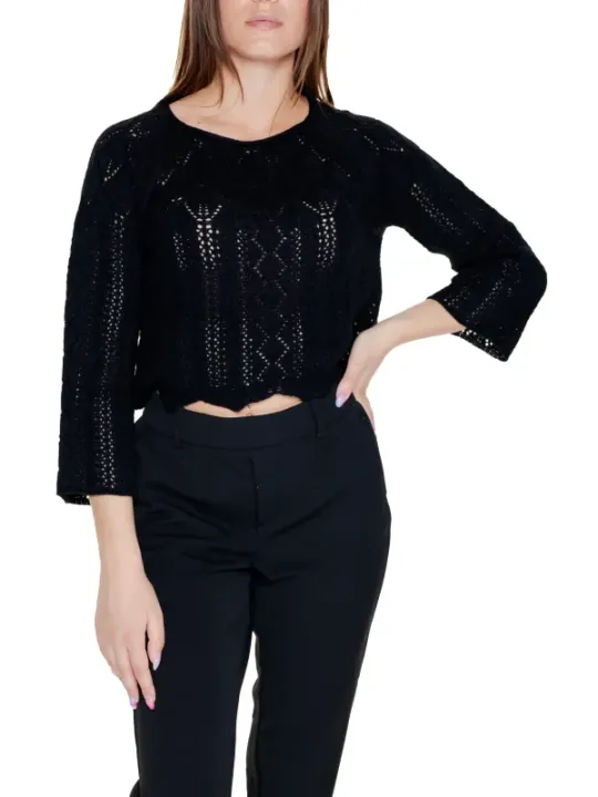 Schwarzer gehäkelter Pullover mit Muster
