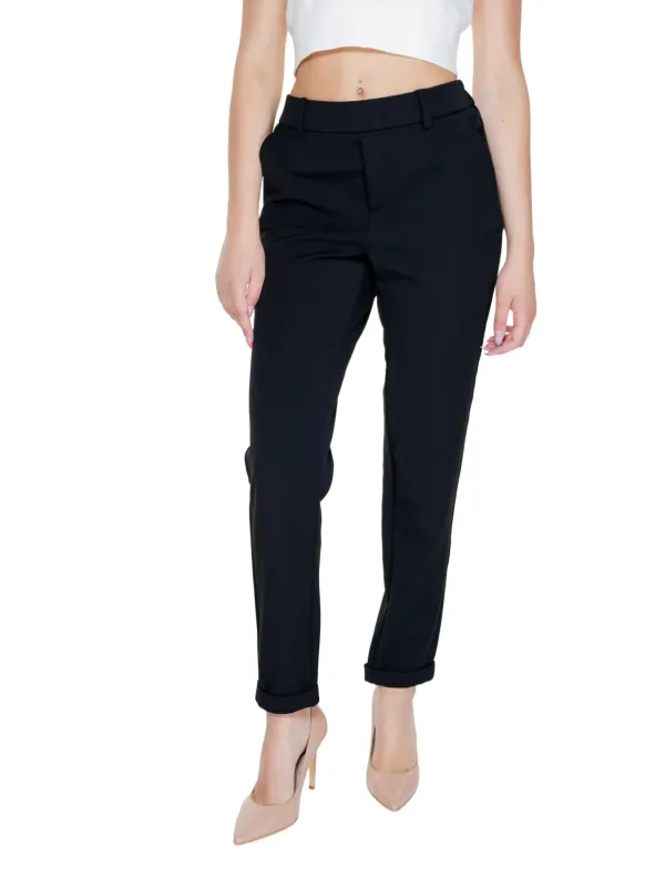 Schwarze, schmale, cropped Vero Moda Hose Schwarze, schmale, cropped Vero Moda Hose