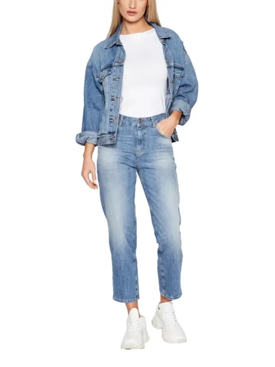 Helle Jeans, gerades Bein, verwaschen