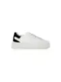 Weiße GUESS Leder-Sneakers Detailansicht