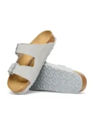 Weiße Birkenstock-Sandalen mit Riemen