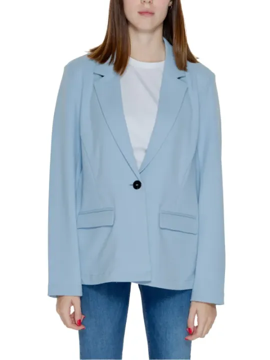 Helles Blazer-Modell mit Knopf