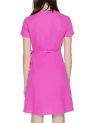 Rosa Wickelkleid mit Gürtel