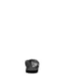 Schwarze Kappe mit weißem Logo
