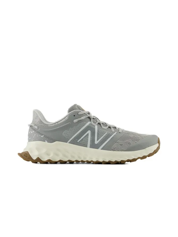 Graue New Balance Laufschuhe Graue New Balance Laufschuhe