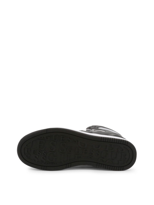 Schwarze und weiße Sneaker-Sohle