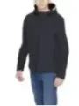 Graue Sportjacke mit orangefarbener Kapuze