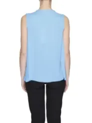 Helle blaue ärmellose Bluse Viskose.
