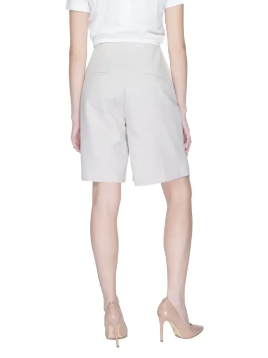Graue Vero Moda Shorts hintenansicht
