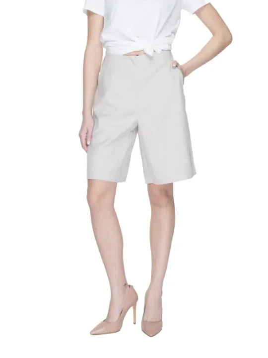 Leichte graue Bermuda Shorts Vero Moda