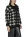 Hundmuster Strickpullover schwarze Lederhose