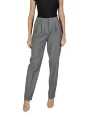 Graue Kinderhose im Vintage-Stil