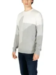 Grauer Kaschmirpullover mit gemustertem Strick
