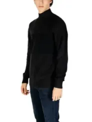 Schwarzer Rollkragenpullover von Calvin Klein