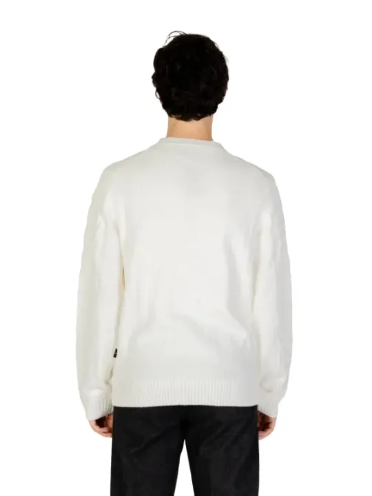 Weißer Hamaki-ho Pullover mit Rundhals.