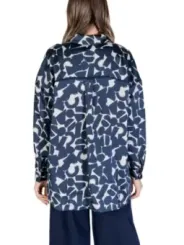 Blaues Hemd mit Cutout-Design