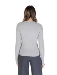 Grauer Rippstrick Pullover Rückansicht