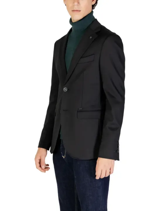 Schwarze Wolljacke, klassischer Schnitt