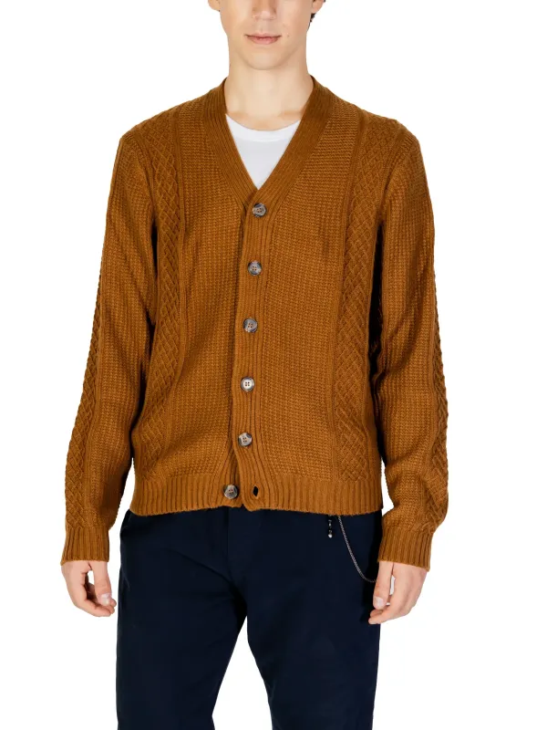 Kamel V-Ausschnitt Strickjacke lässig gestylt Kamel V-Ausschnitt Strickjacke lässig gestylt