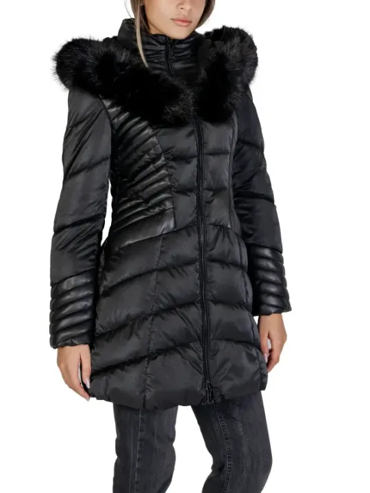 "Guess Jacken im Sale | Guess - Guess Giubbotto Donna online kaufen"|Planet-Deluxe