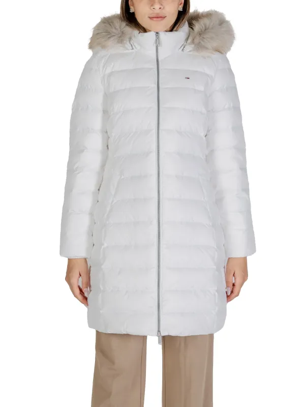 Weiße Daunenjacke mit Pelzrand Weiße Daunenjacke mit Pelzrand
