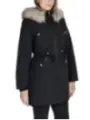 Schwarzer Parka mit Pelzkapuze