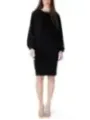 Schwarzes Kleid mit Paillettenausschnitt