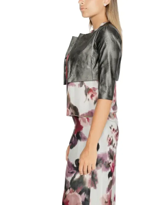 Schwarze Blumenjacke von Rinascimento