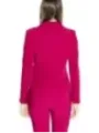 Rosa Anzugjacke, Rückenansicht, Mode