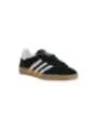 Schwarze Adidas Wildledersneakers mit Streifen